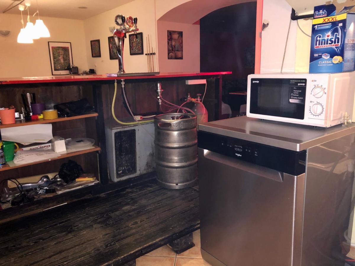 Whole Basement Former Pub3 For Bachelor / Bachelorette Party Budapest Exterior foto
