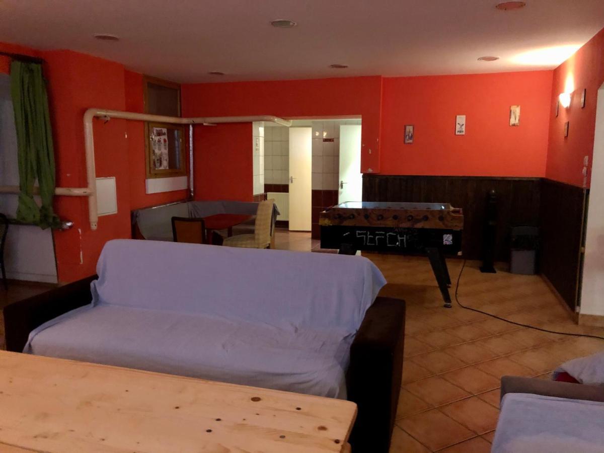 Whole Basement Former Pub3 For Bachelor / Bachelorette Party Budapest Exterior foto