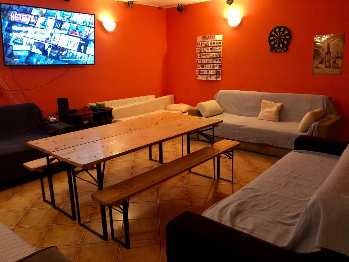 Whole Basement Former Pub3 For Bachelor / Bachelorette Party Budapest Exterior foto